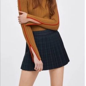 Zara pleated short XS